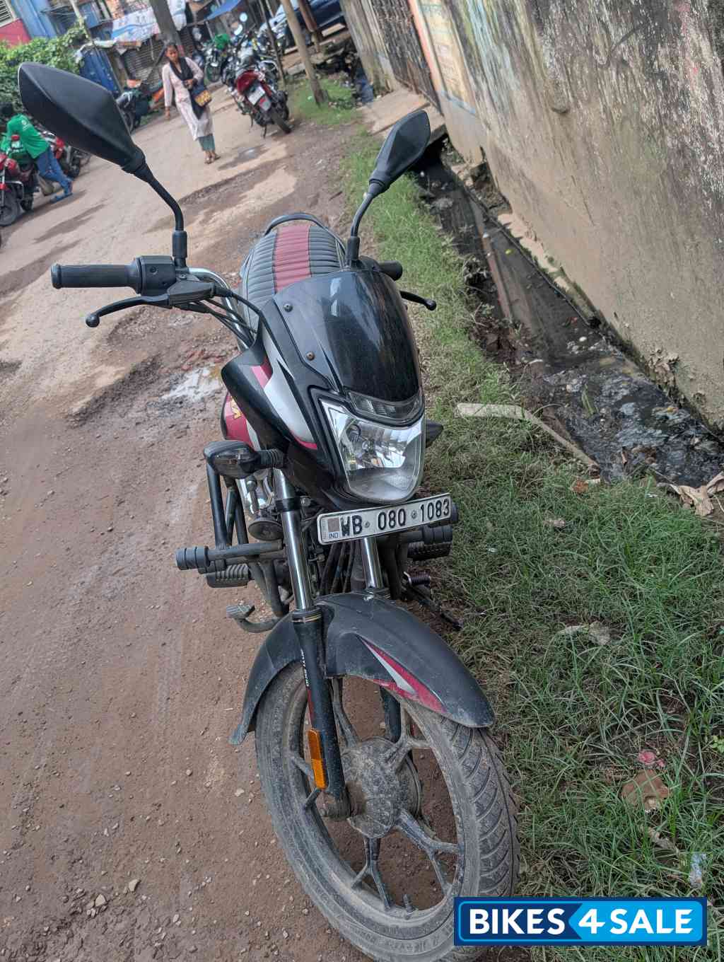 Maroon Bajaj Platina 110