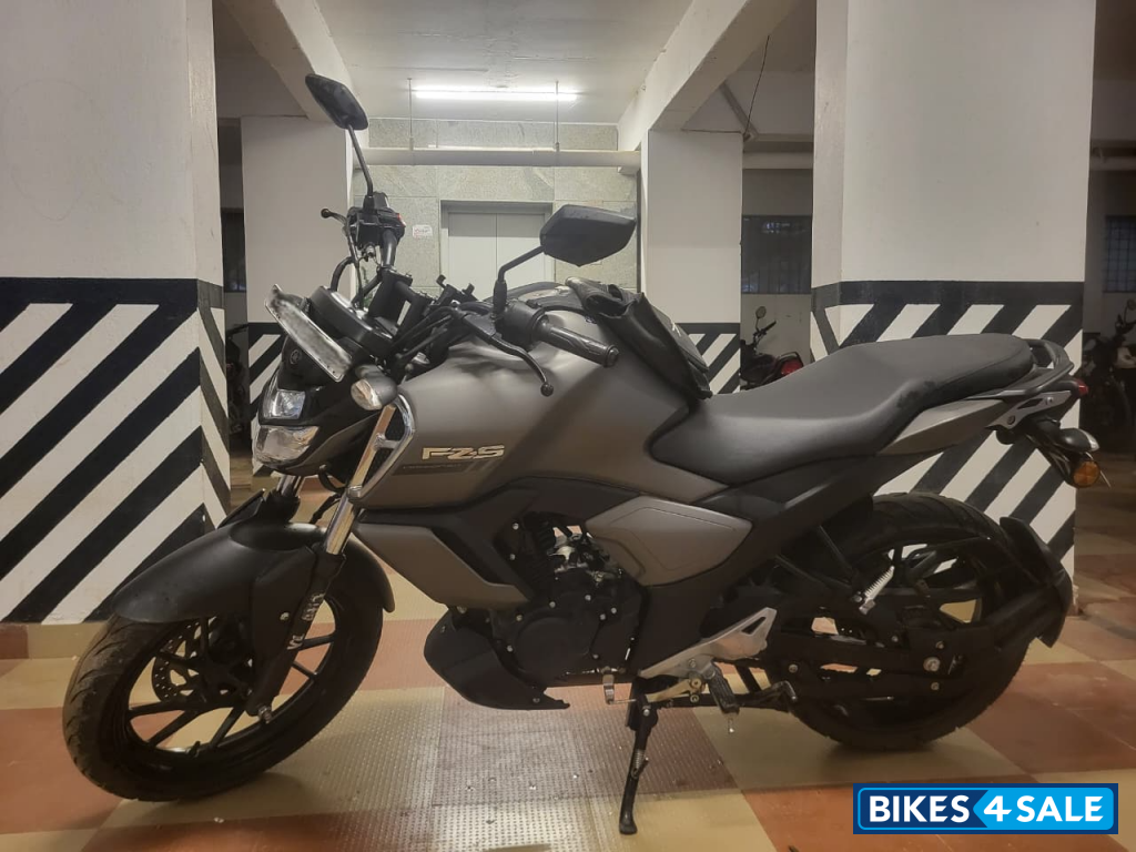 Matte Grey Yamaha FZ-S FI V3