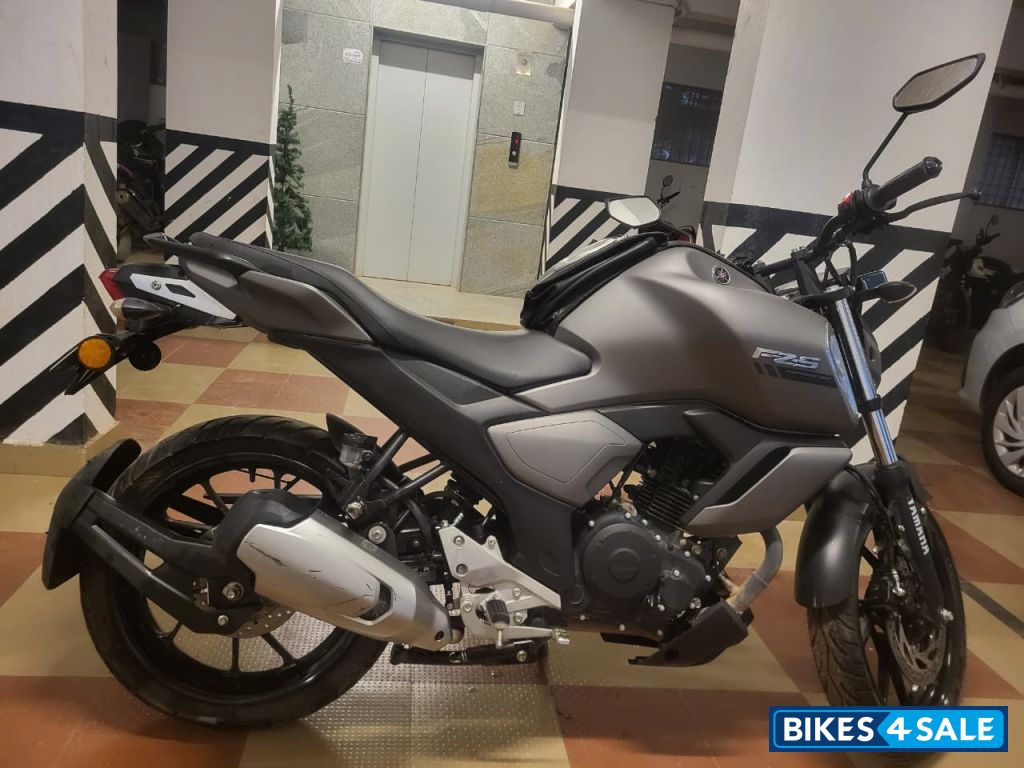 Matte Grey Yamaha FZ-S FI V3