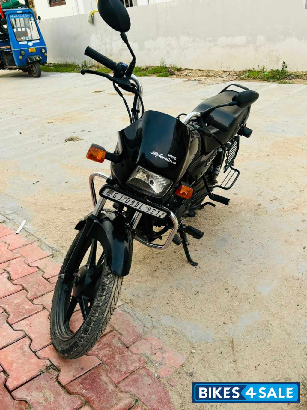 Black And Accent Hero Splendor Plus Black and Accent