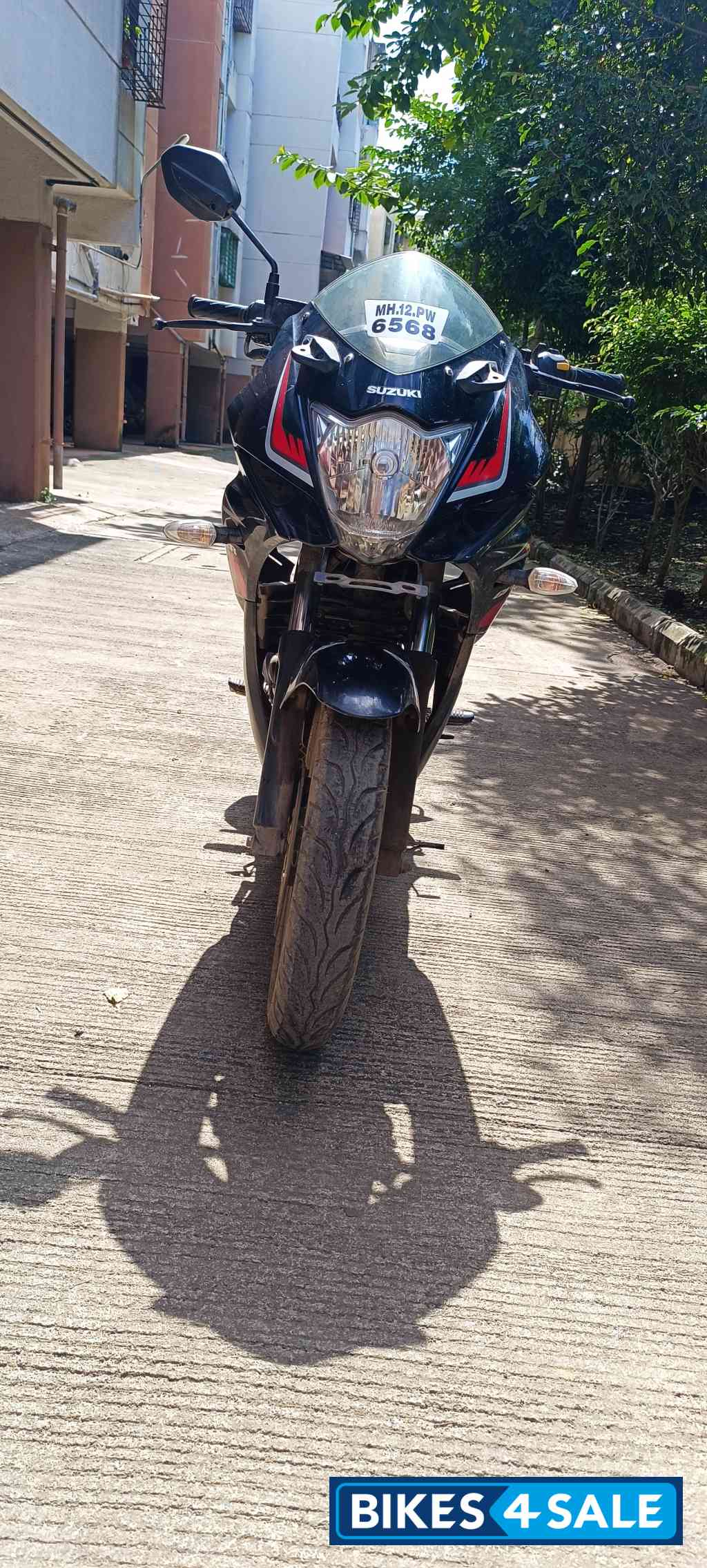 Black Suzuki Gixxer SF Moto GP