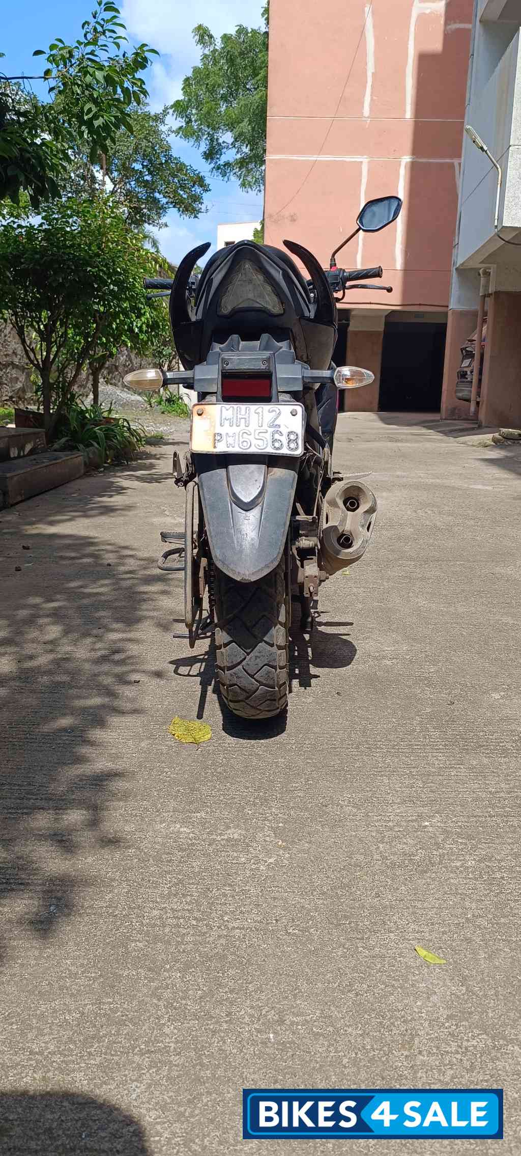 Black Suzuki Gixxer SF Moto GP