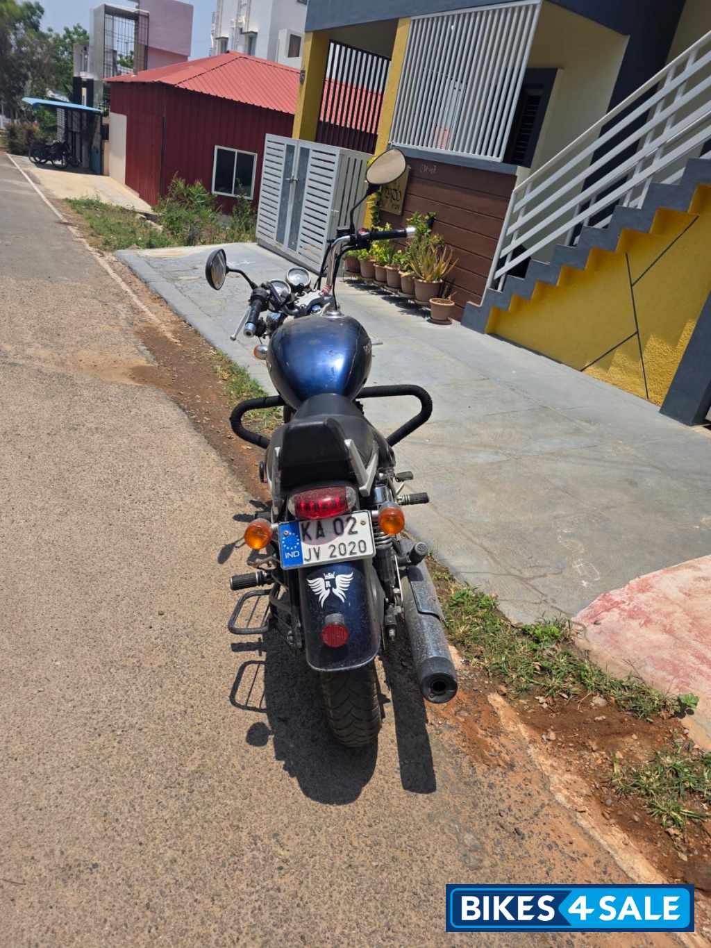Navy Blue Royal Enfield Thunderbird 350