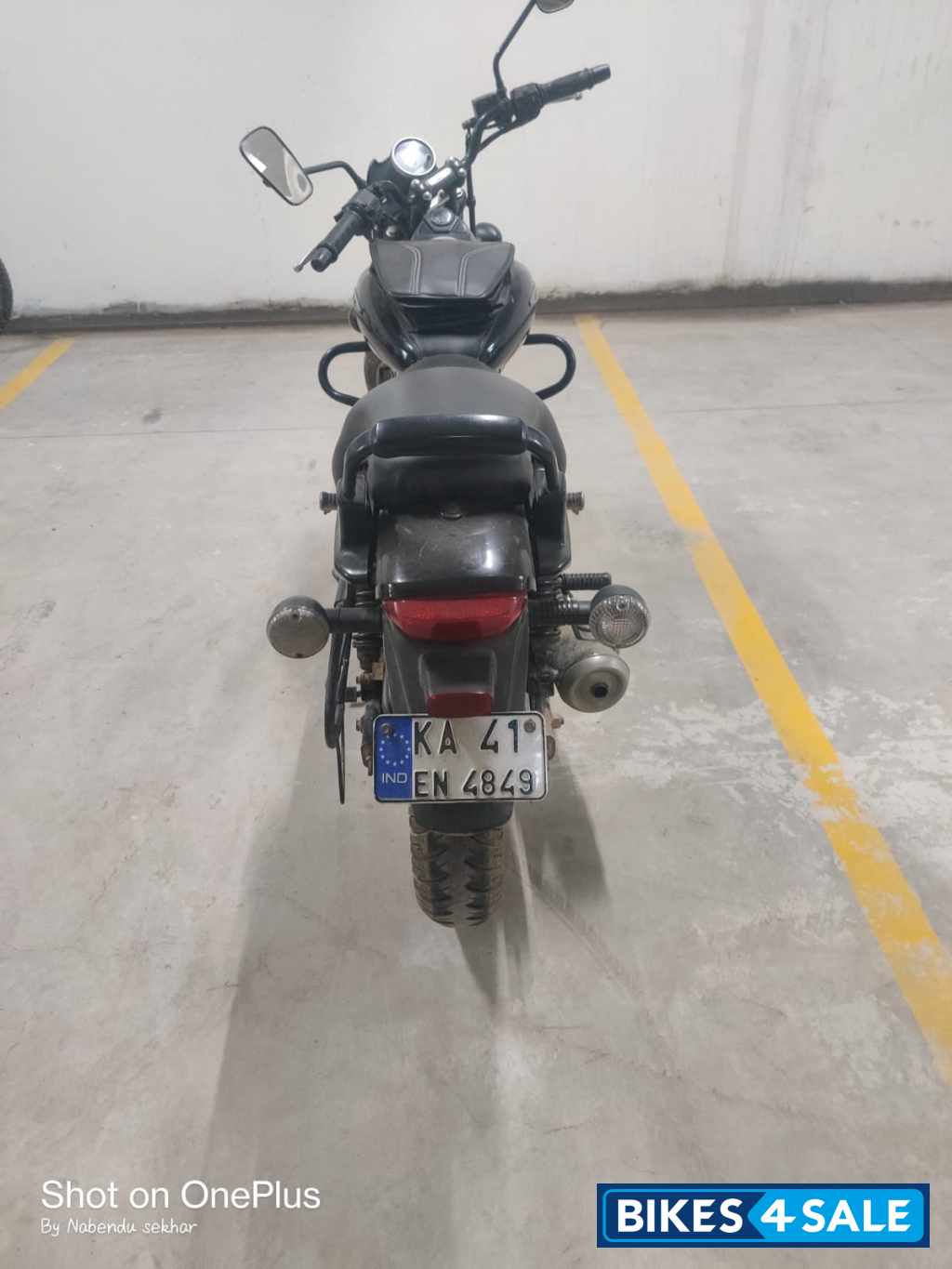 Bajaj Avenger 180 DTS-i