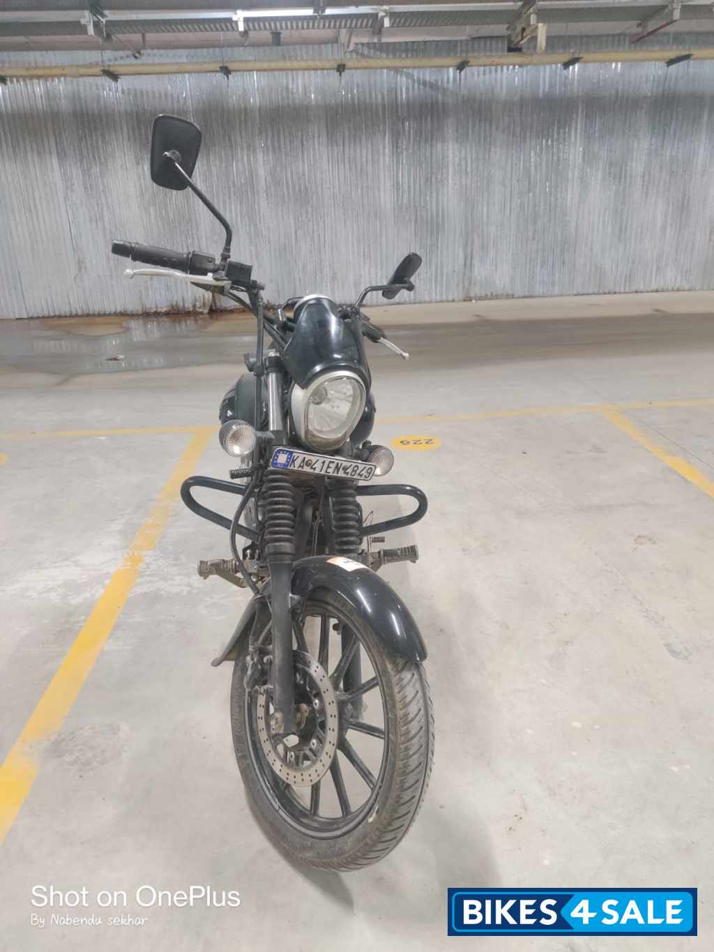 Bajaj Avenger 180 DTS-i