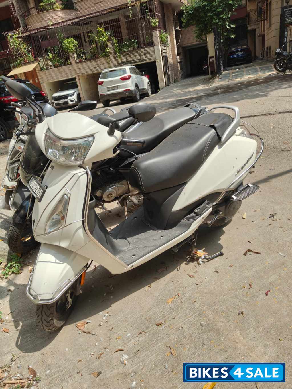 White TVS Jupiter