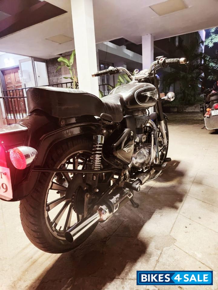 Black Royal Enfield Bullet Standard 500