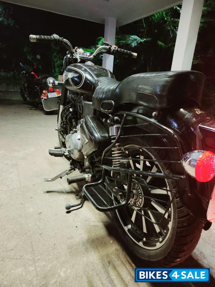 Black Royal Enfield Bullet Standard 500