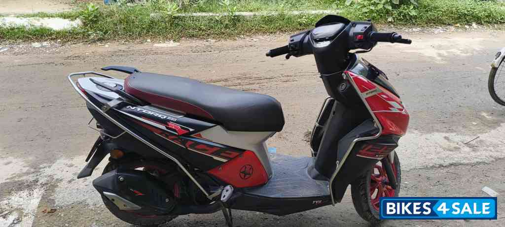Blk+red TVS NTORQ 125 Race XP