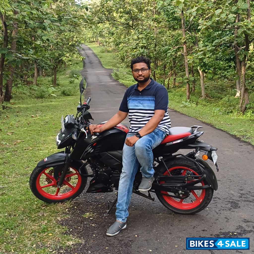 TVS Apache RTR 160 4V