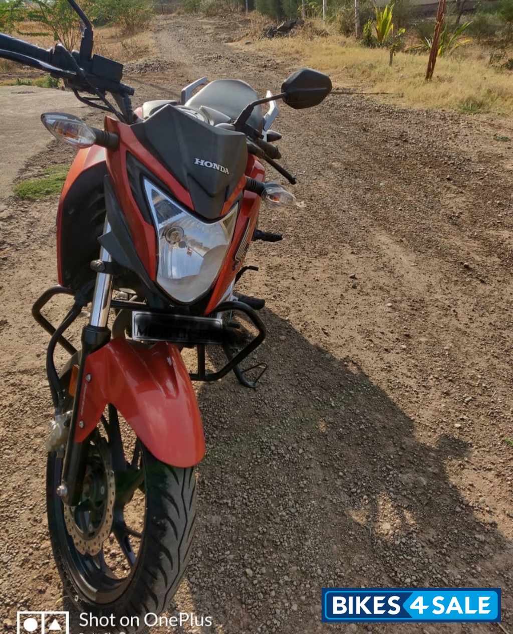 Neo Orange Honda CB Hornet 160R