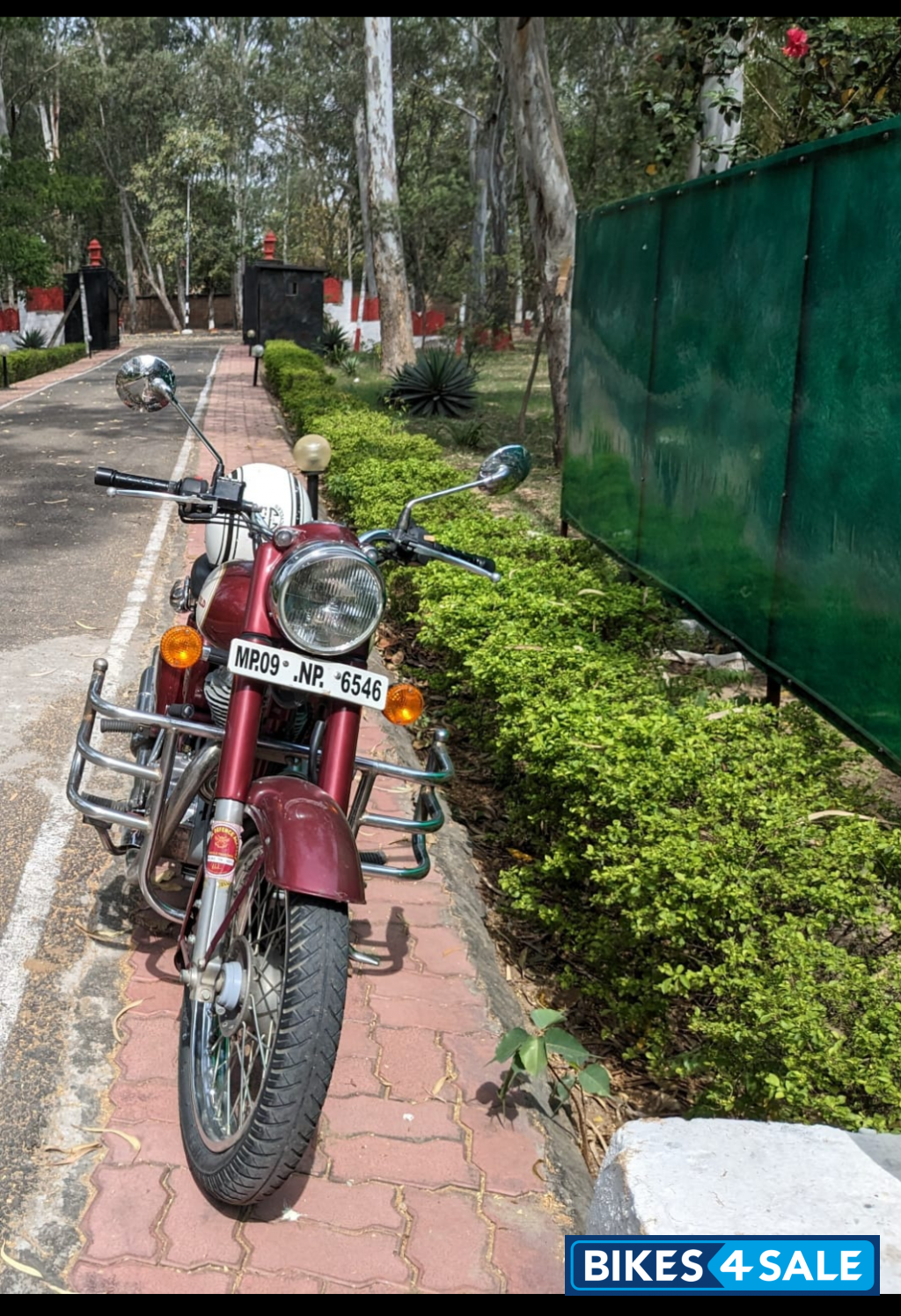 Maroon Royal Enfield Classic 500