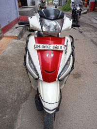 White And Red Hero Maestro