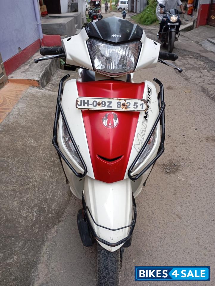 White And Red Hero Maestro