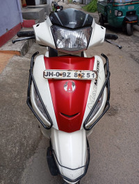 White And Red Hero Maestro