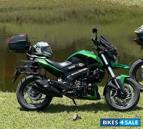 Savanna Green Bajaj Dominar 400