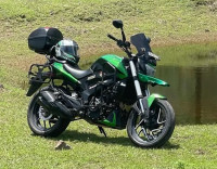Savanna Green Bajaj Dominar 400