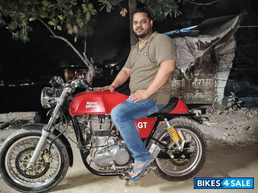 Red Royal Enfield Continental GT 535