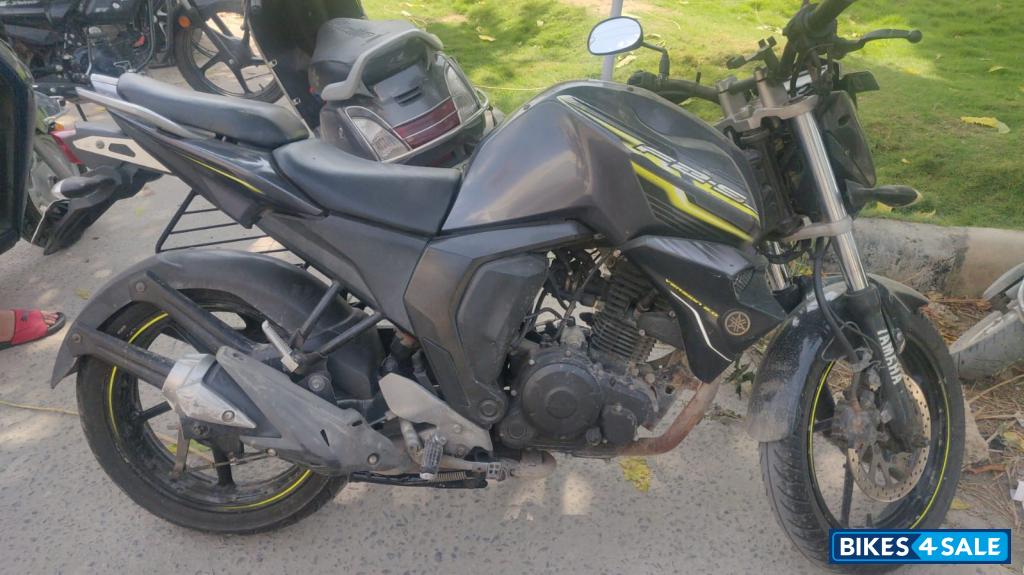 Yamaha FZ-S