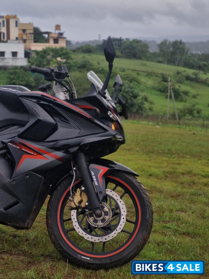 Ebony Black Bajaj Pulsar RS 200 ABS