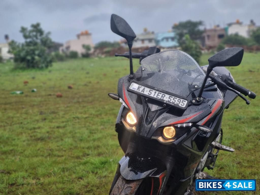 Ebony Black Bajaj Pulsar RS 200 ABS