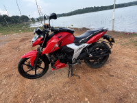 Red TVS Apache RTR 160 4V