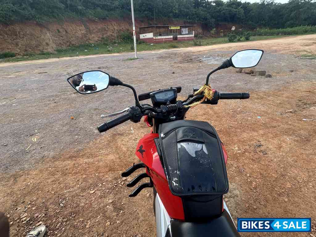 Red TVS Apache RTR 160 4V