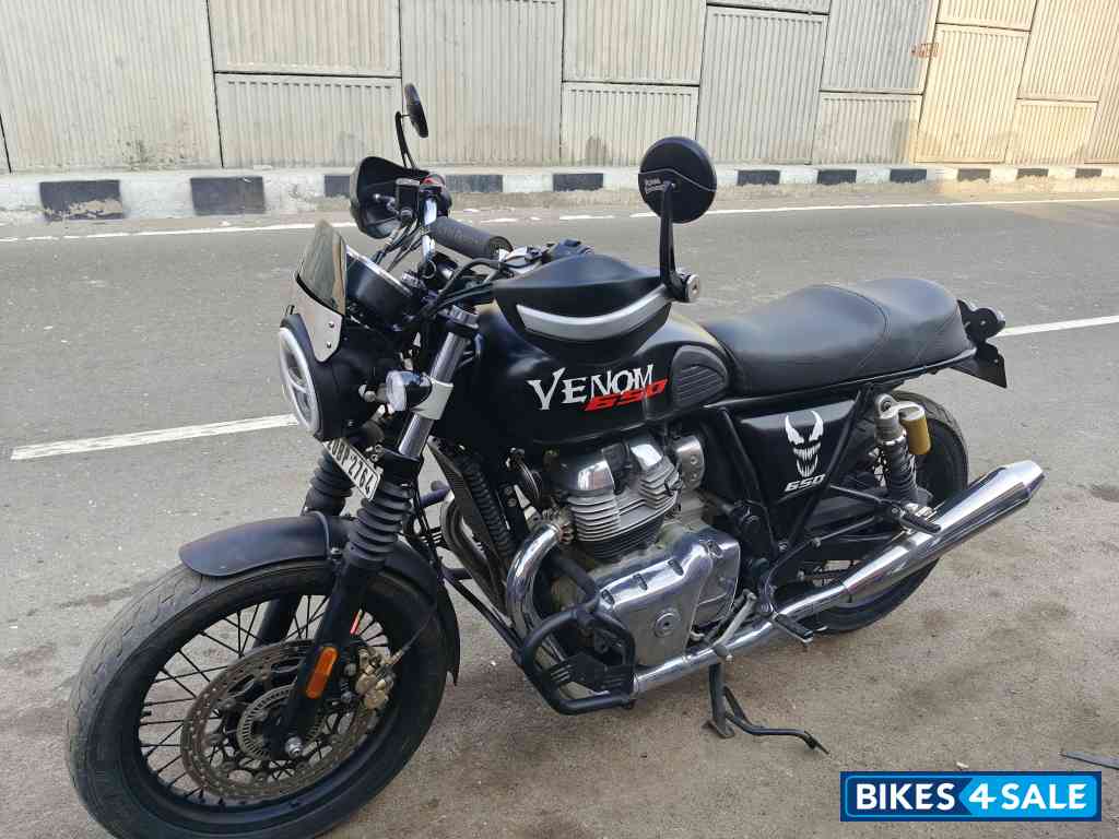 Black Royal Enfield Interceptor 650 Twin
