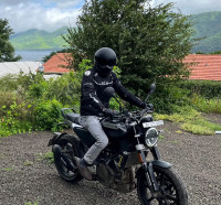 Husqvarna Svartpilen 250