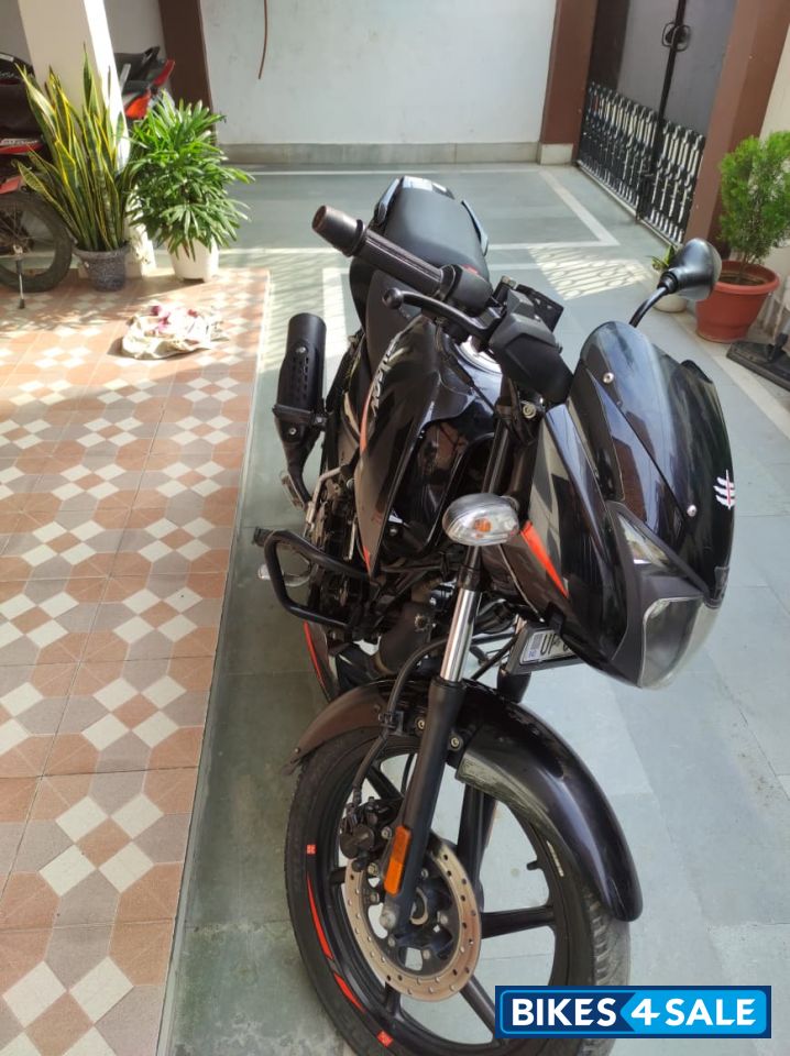 Black With Red Lining Bajaj Pulsar 125 Split Seat