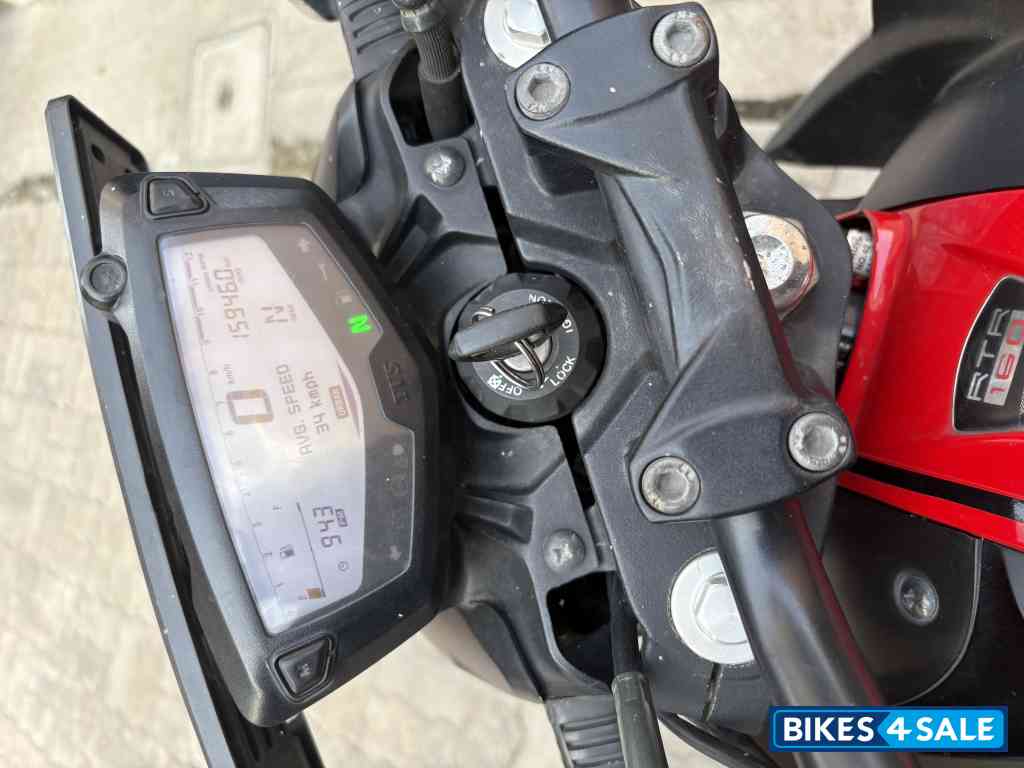 TVS Apache RTR 160 4V