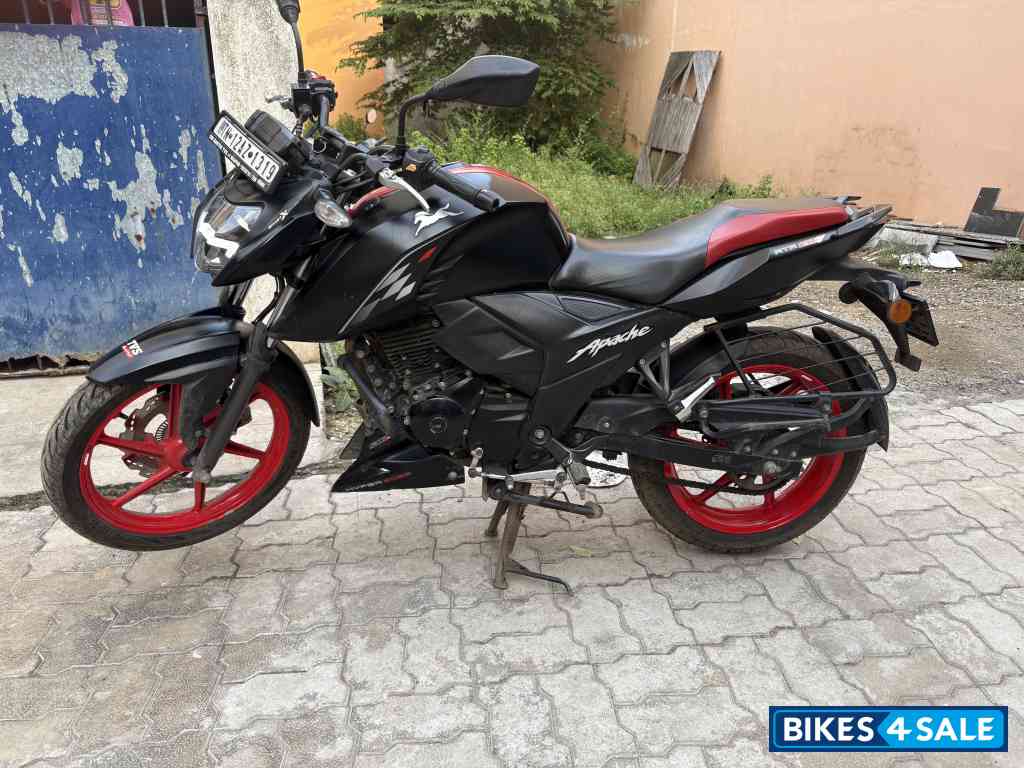 TVS Apache RTR 160 4V TVS Apache RTR 160 4V
