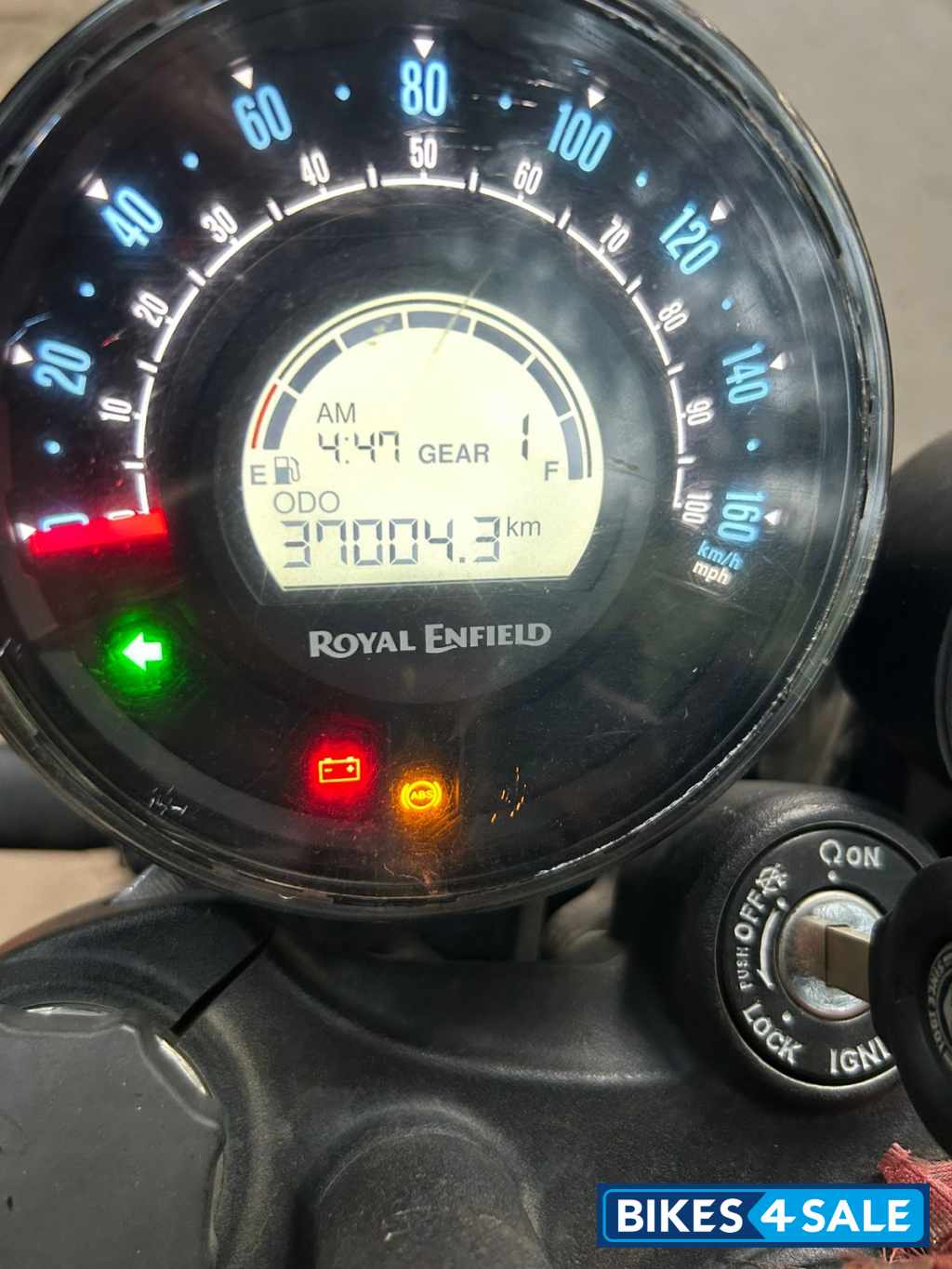 Mat Black Royal Enfield Meteor 350 Stellar