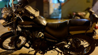 Black Royal Enfield Thunderbird 350