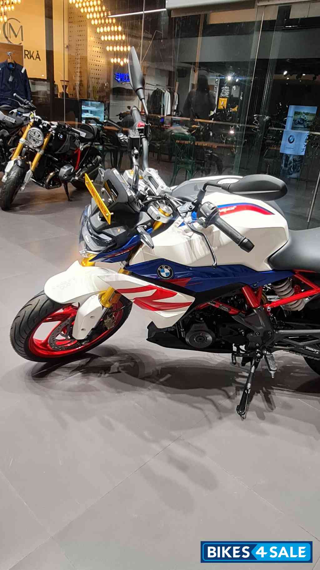 Polar White (paid Extra For Wh BMW G 310 R