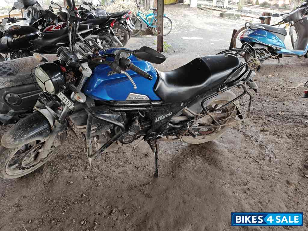 Blue Mahindra Mojo UT 300 Blue Mahindra Mojo UT 300