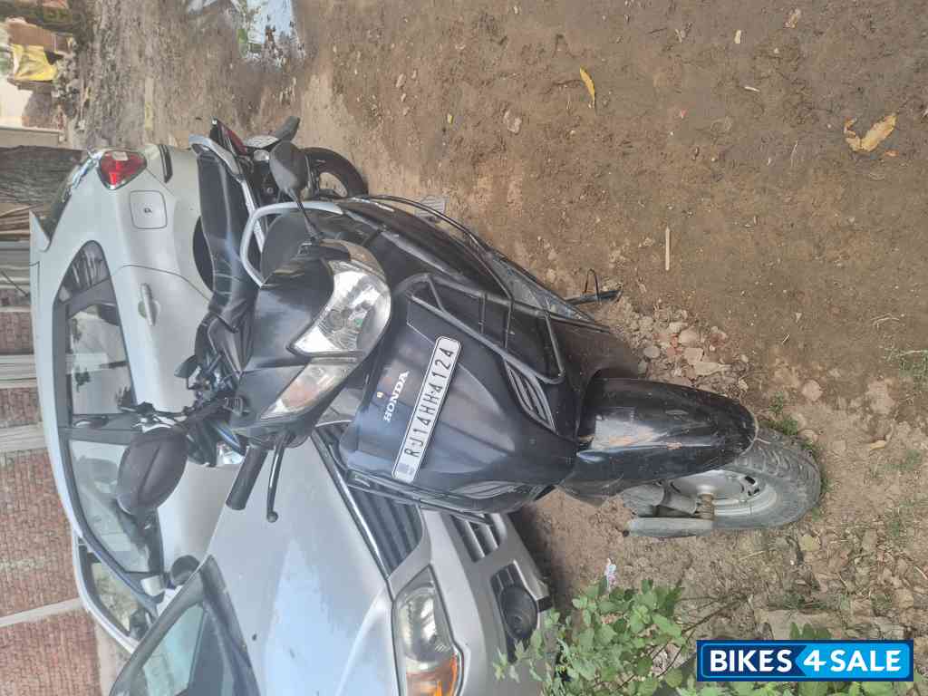 Black Honda Activa 3G