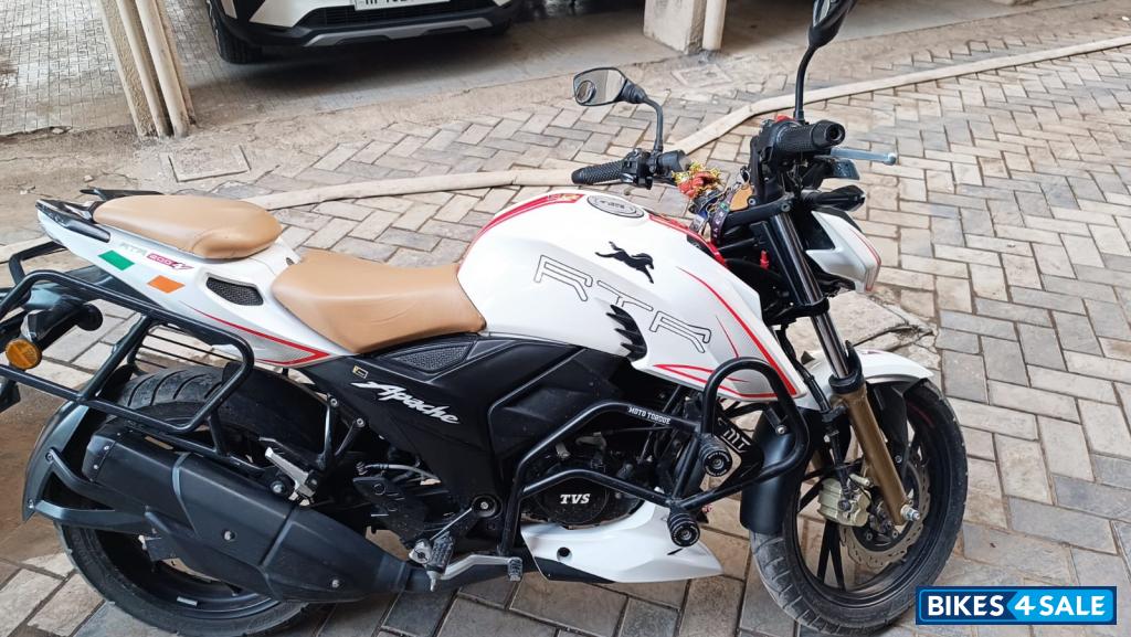TVS Apache RTR 200 4V ABS