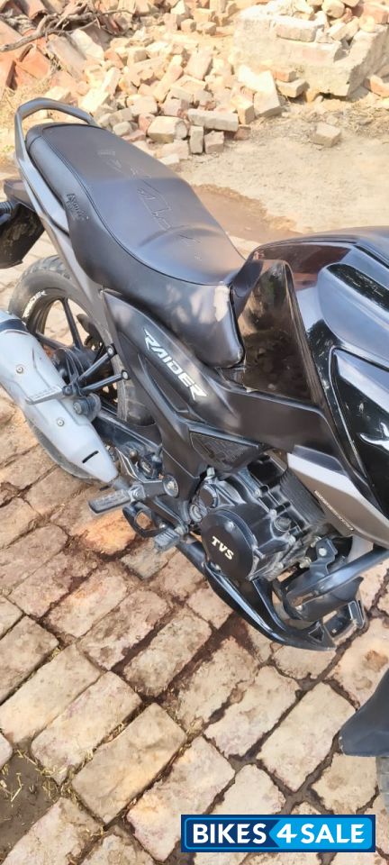 Black TVS Raider Split Seat