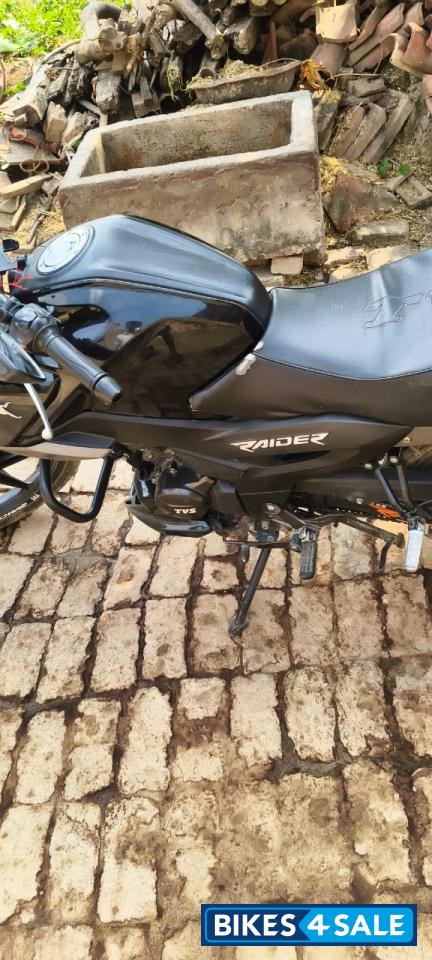 Black TVS Raider Split Seat