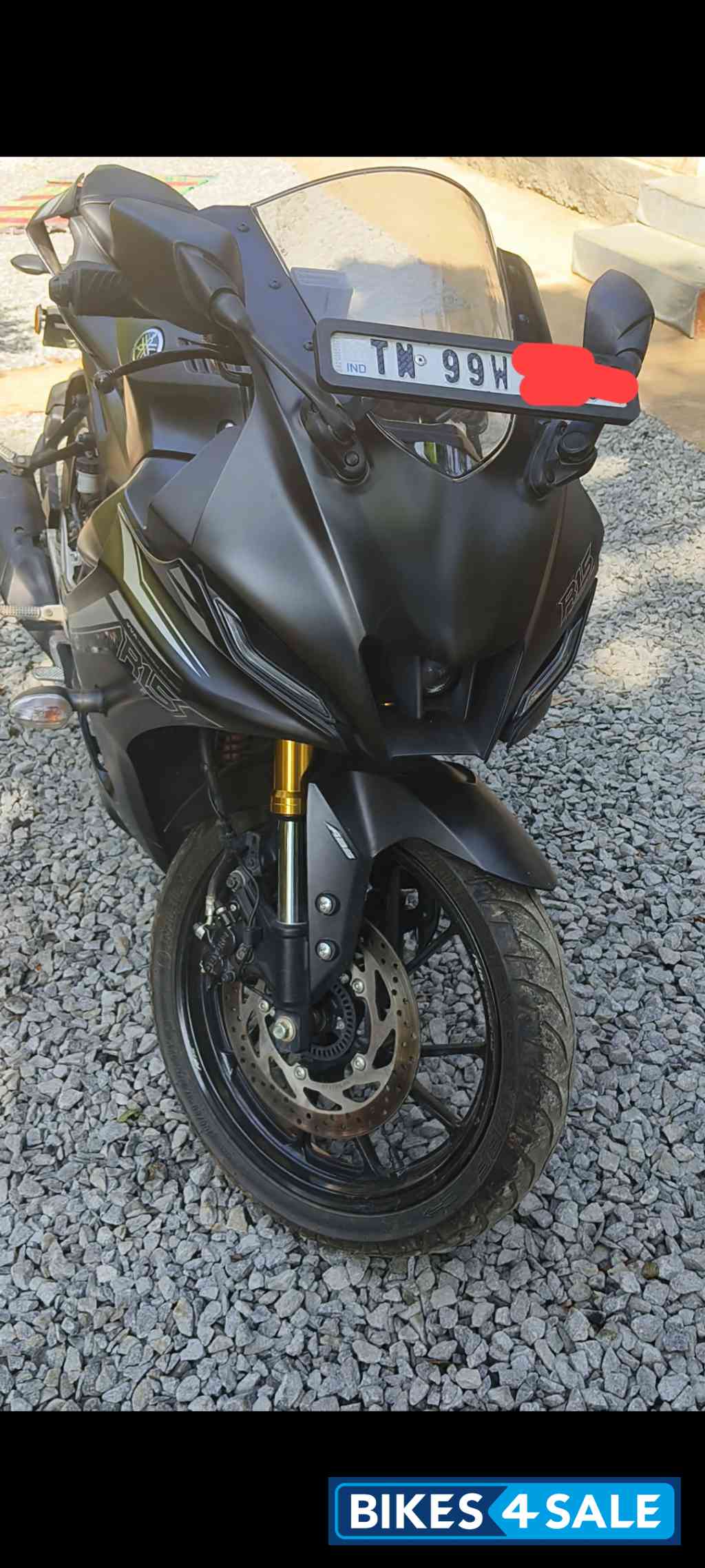 Yamaha R15 V4
