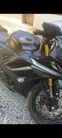 Yamaha R15 V4