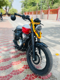 Jawa 42 Dual Channel ABS Sirius White