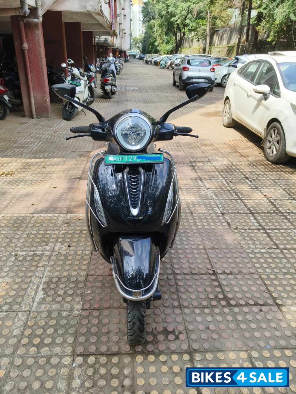Bajaj Chetak Premium 2023 Edition