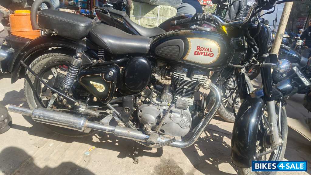 Black Royal Enfield Classic 350