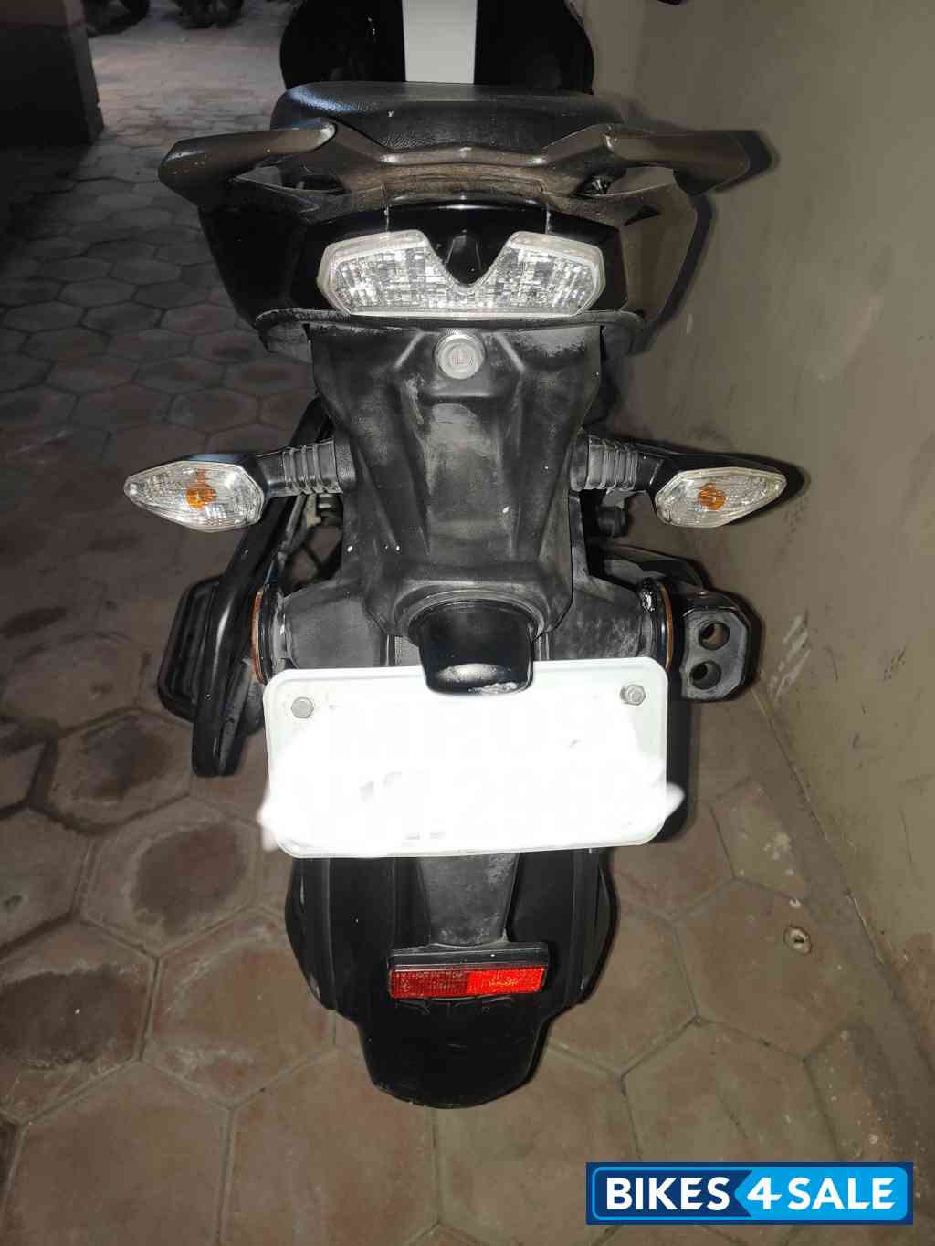 Black TVS Apache RTR 160 4V Black TVS Apache RTR 160 4V