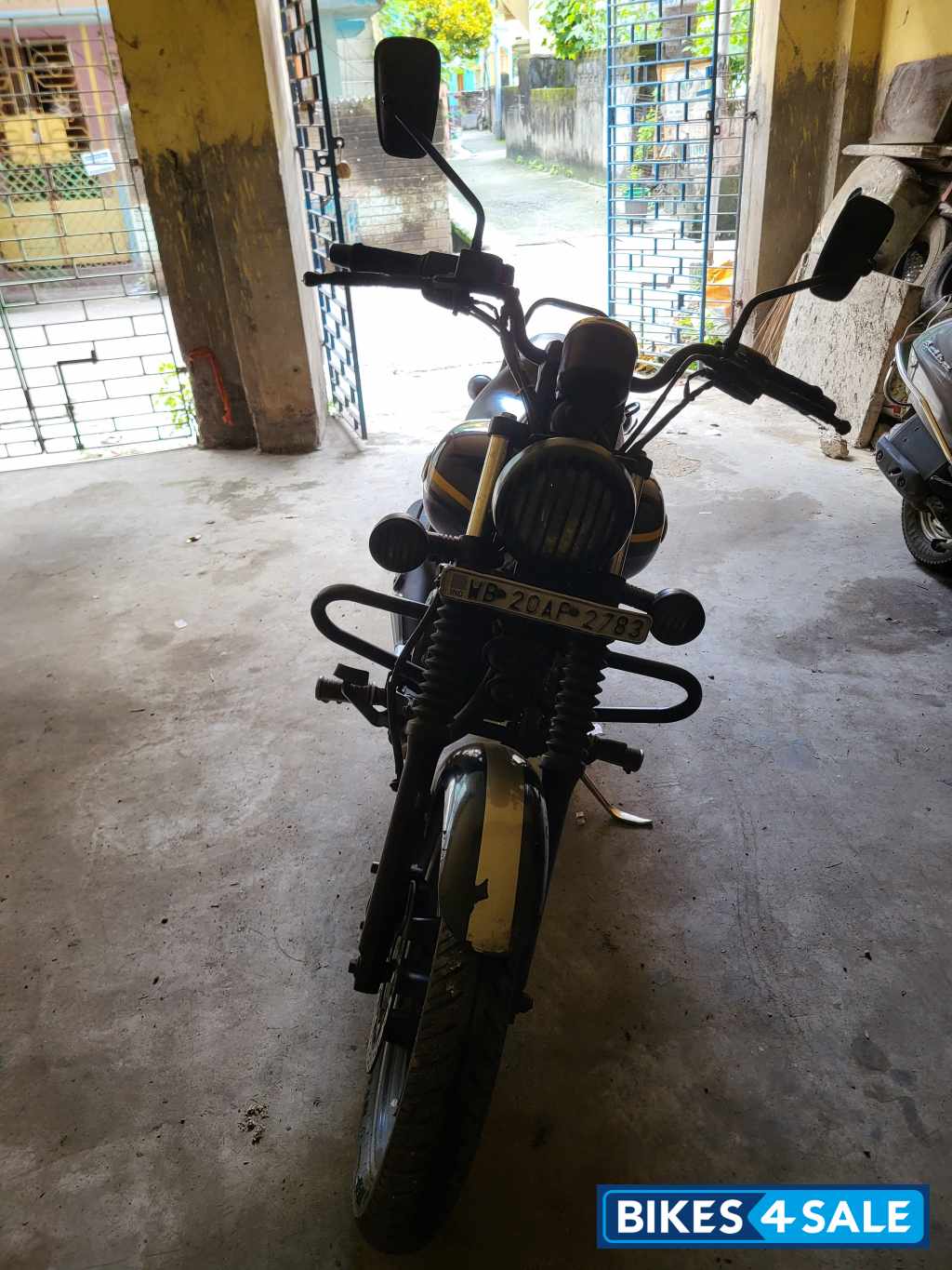 Deep Blue Bajaj Avenger Street 150