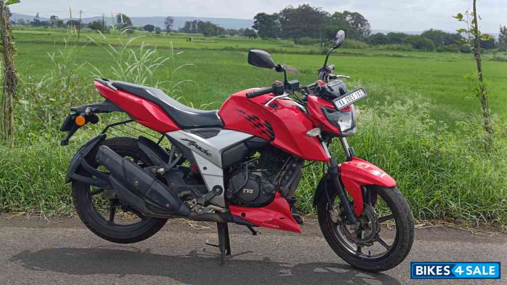 TVS Apache RTR 160 4V