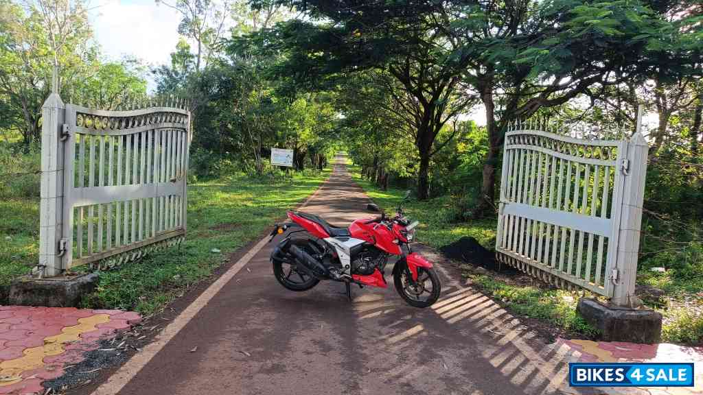 TVS Apache RTR 160 4V