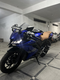 Yamaha YZF R1S